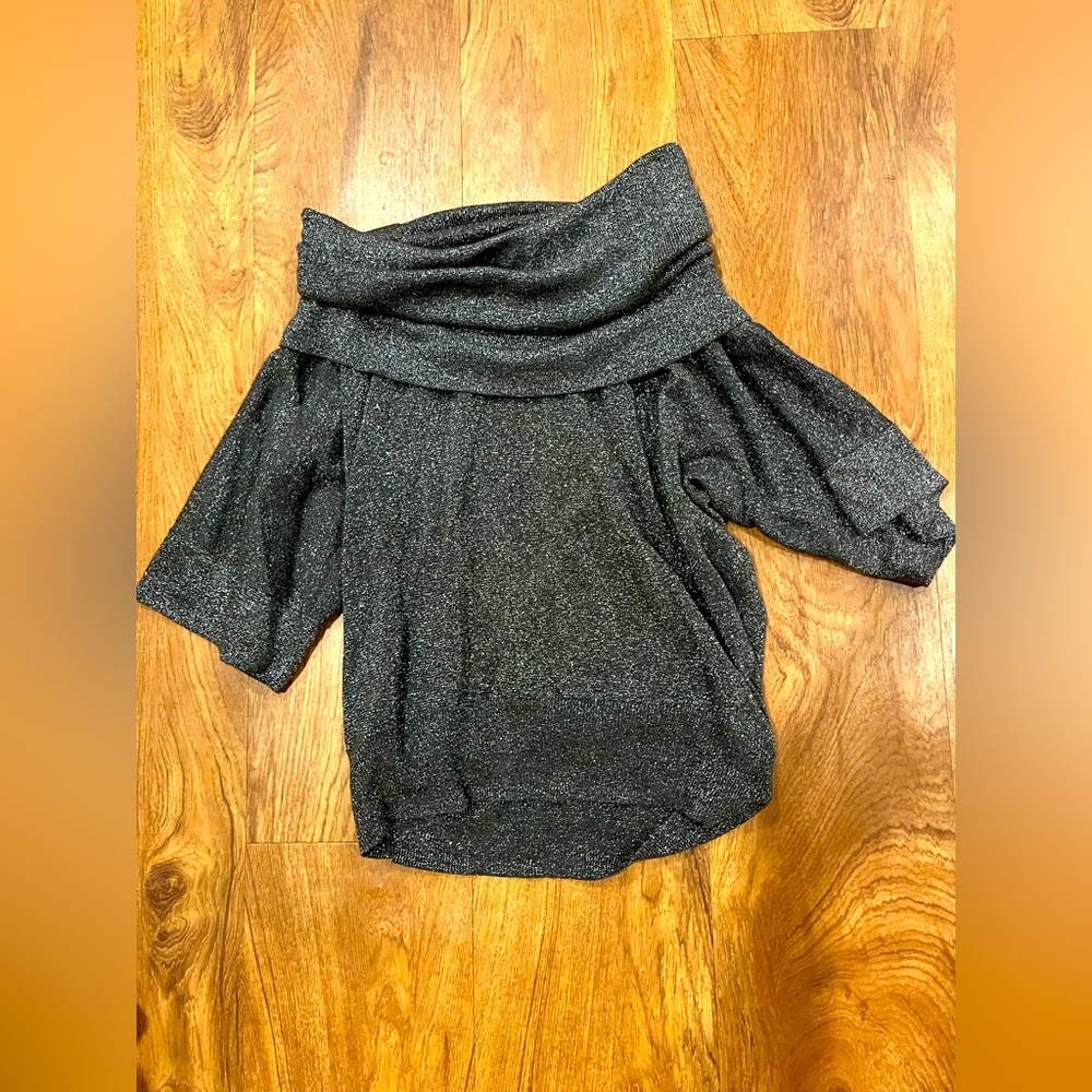 3/$15 Michael Kors off shoulder adjustable glitter shiny silver shirt small